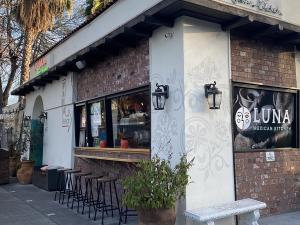 Luna Mexican Kitchen - by Cristiano Tom A1s - Wikimedia